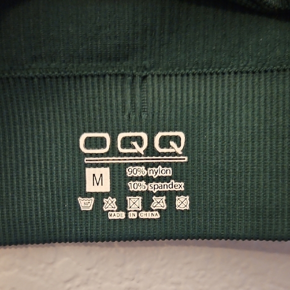 OQQ Square Neck Ribbed Crop Top - Picture 5 of 5